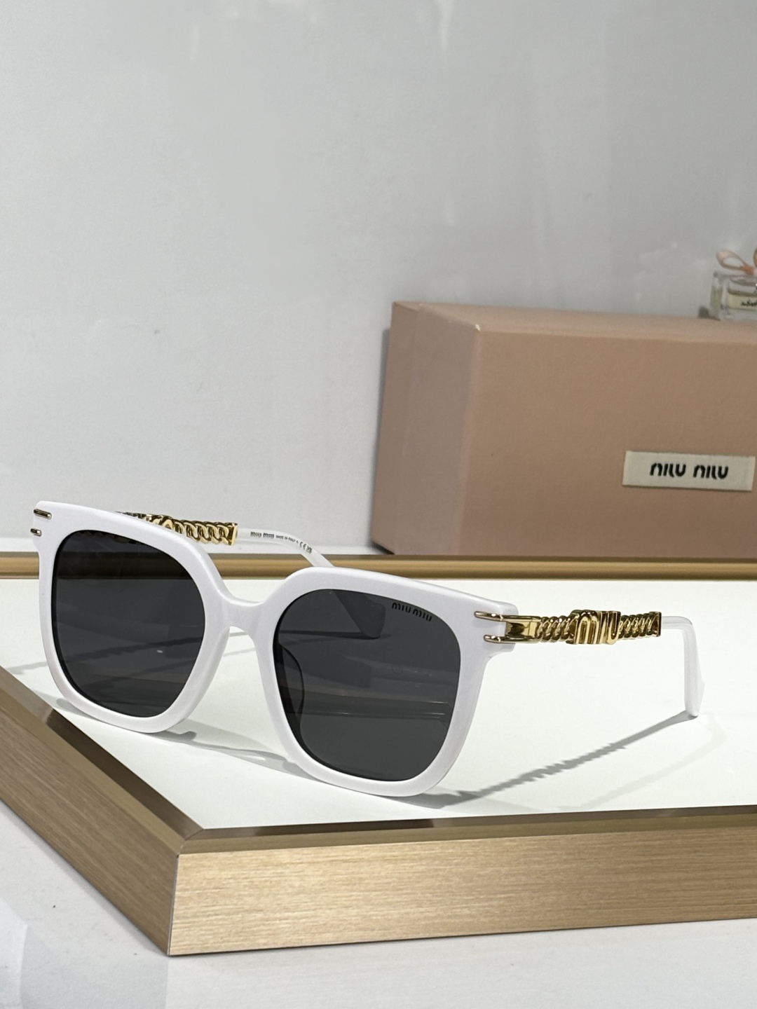 ￼  MIU MI*
MODEL ：VAU6S1
SIZE：54口20-145
