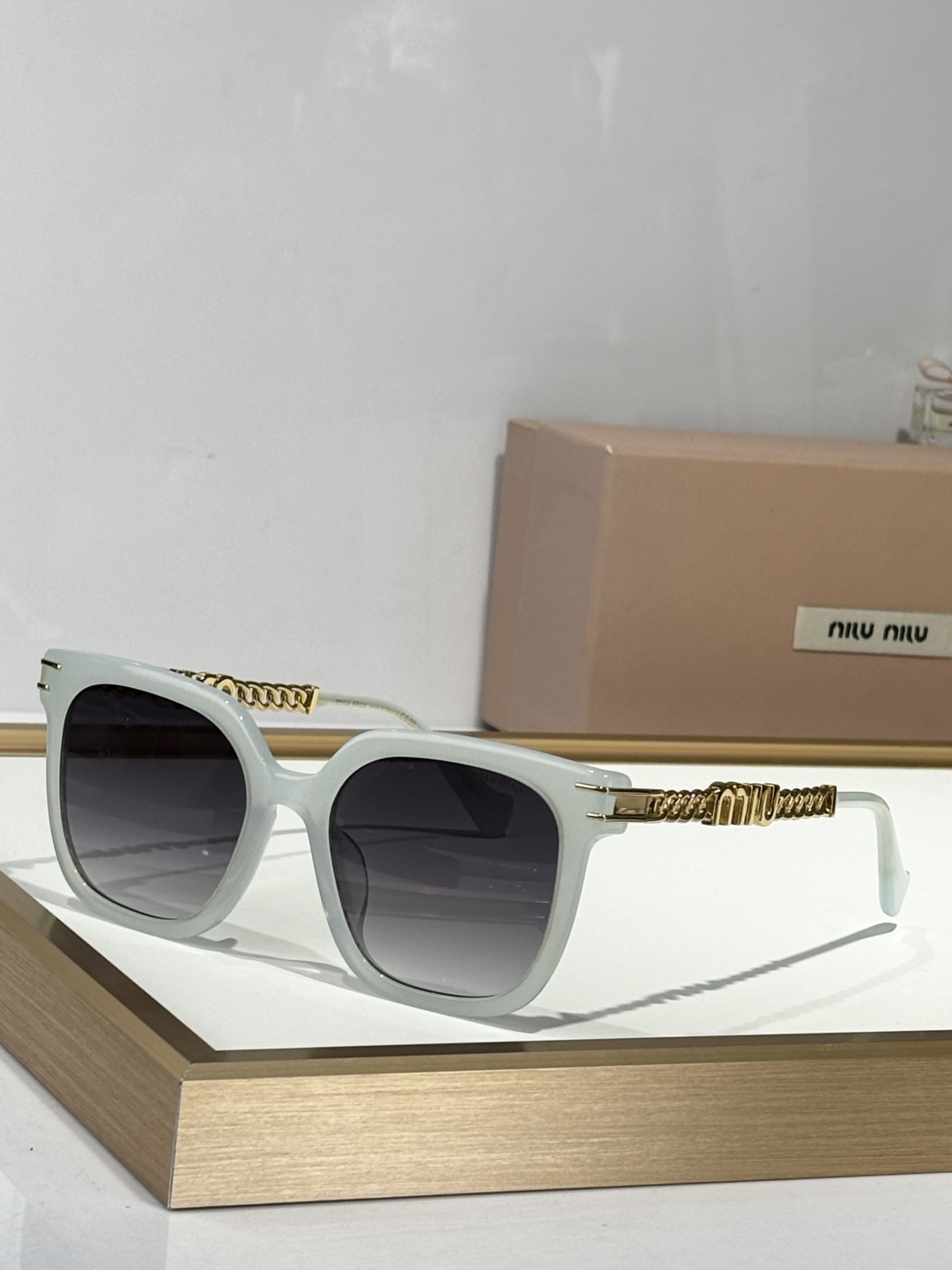 ￼  MIU MI*
MODEL ：VAU6S1
SIZE：54口20-145
