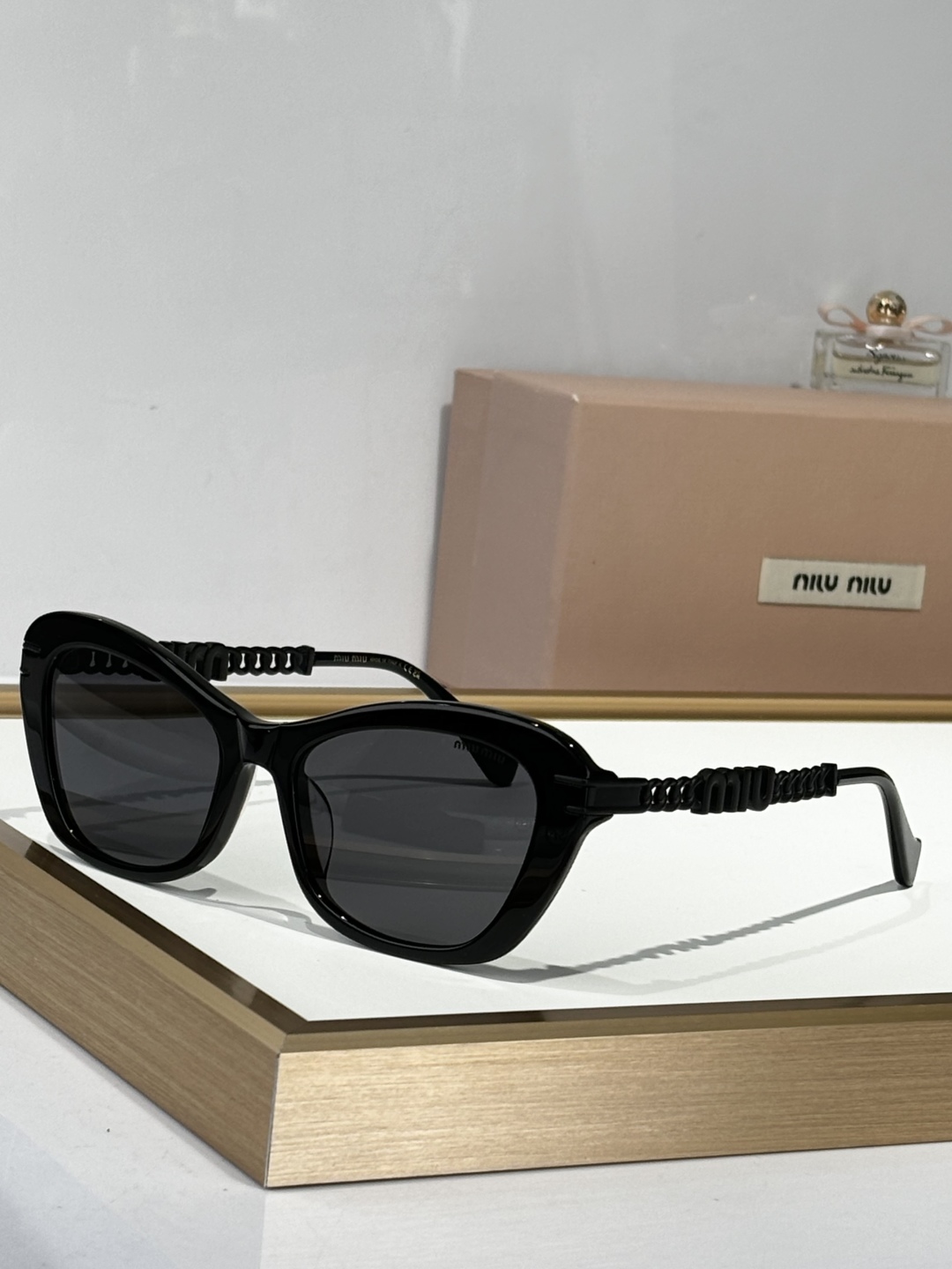   MIU MI*
MODEL OMU15WS
SIZE：55口17-145
