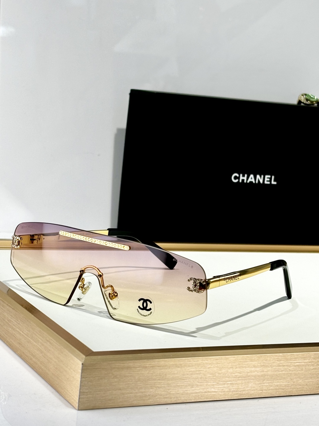  OVERSIZED 
CHANEL
MODEL：CH4267
SIZE：145口0-145
