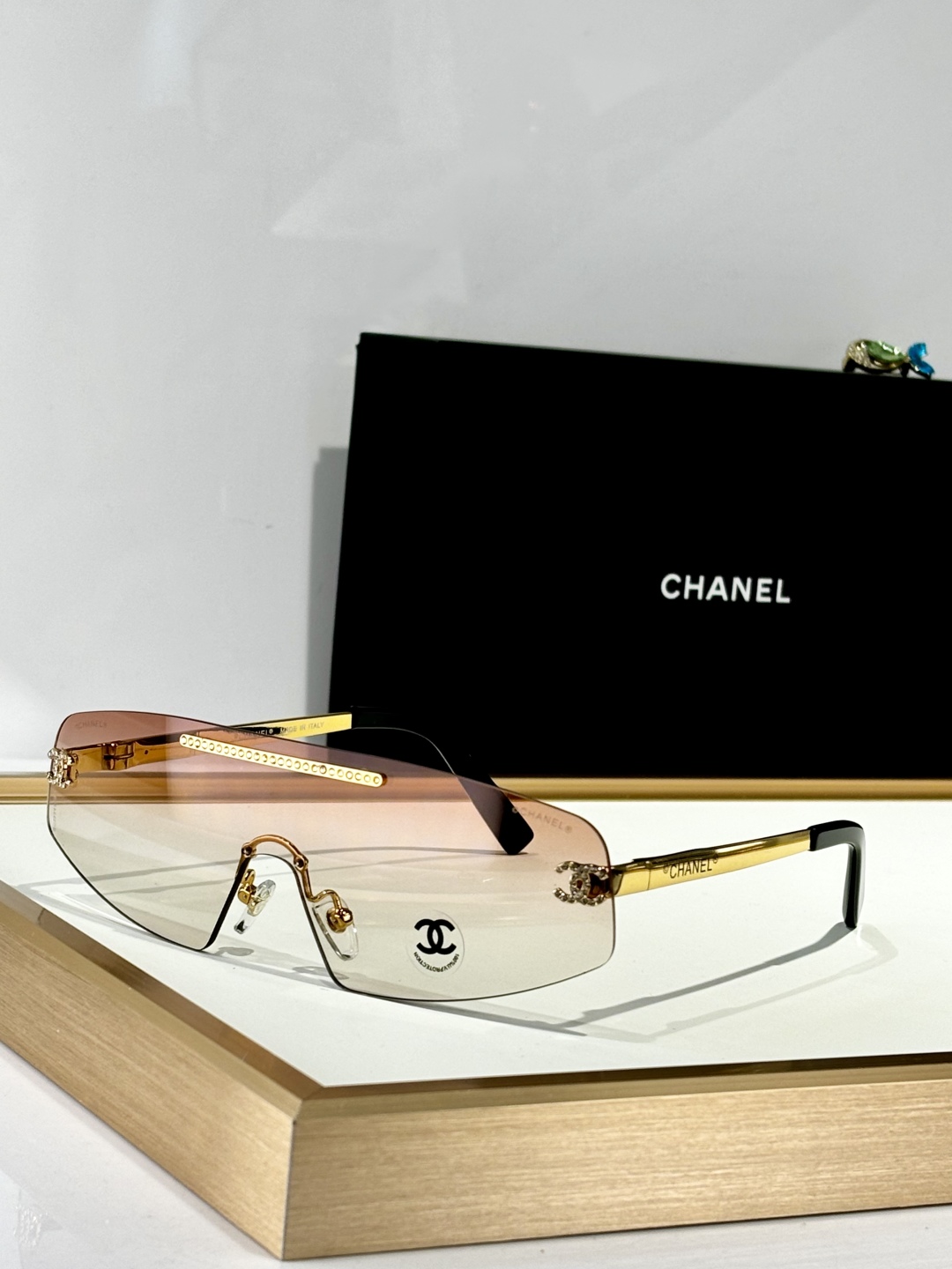  OVERSIZED 
CHANEL
MODEL：CH4267
SIZE：145口0-145
