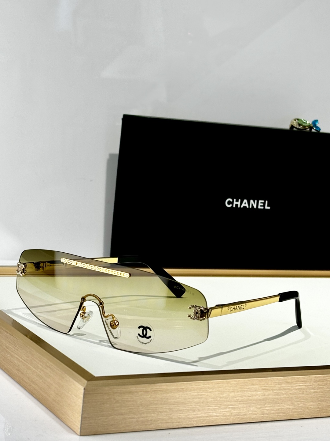  OVERSIZED 
CHANEL
MODEL：CH4267
SIZE：145口0-145
