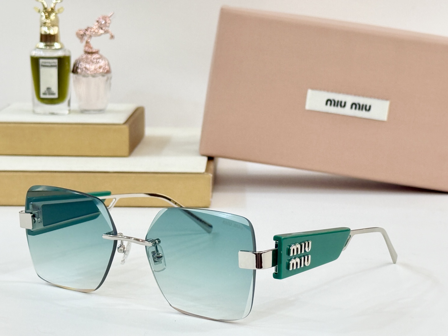   𝙈𝙄𝙐 𝙈𝙄𝙐
MOD：MU137AV
Size：58口17-142
