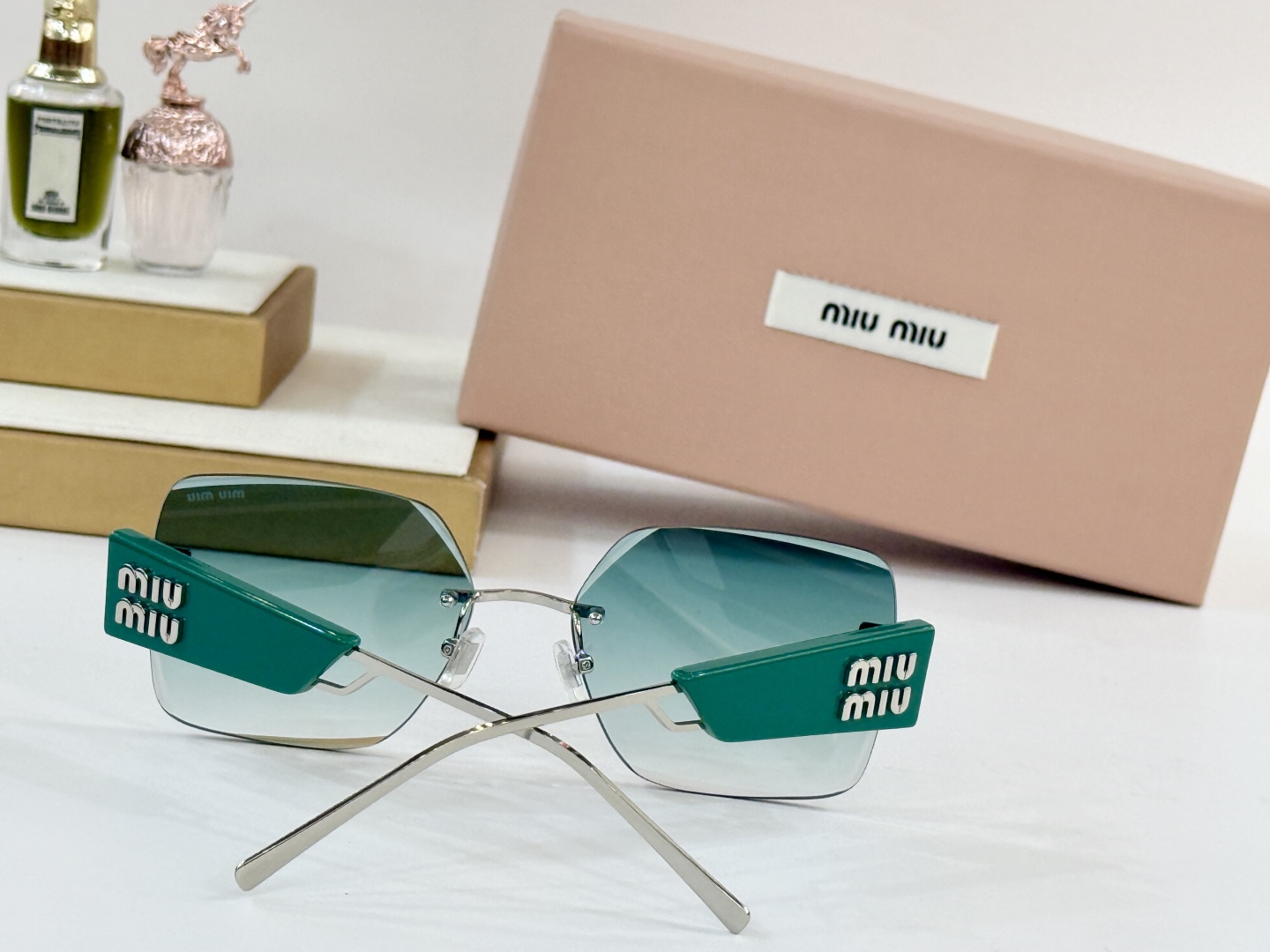  𝙈𝙄𝙐 𝙈𝙄𝙐
MOD：MU137AV
Size：58口17-142
