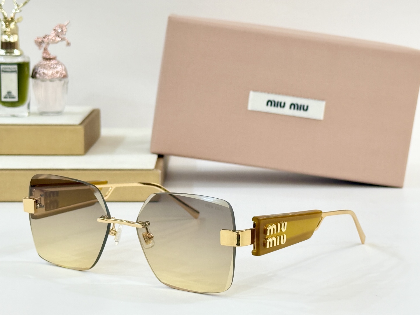   𝙈𝙄𝙐 𝙈𝙄𝙐
MOD：MU137AV
Size：58口17-142
