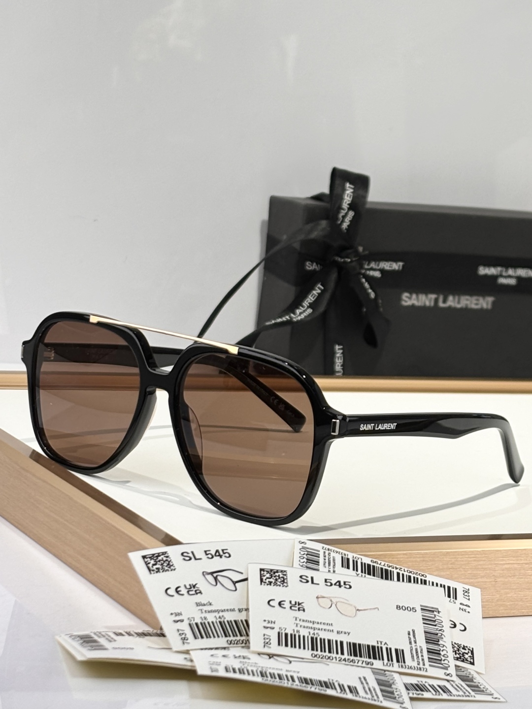  SAINT LAUREN*
TOP QUALITY 
𝑦𝑠𝑙火爆程度毋庸置疑
MODEL：SL545
