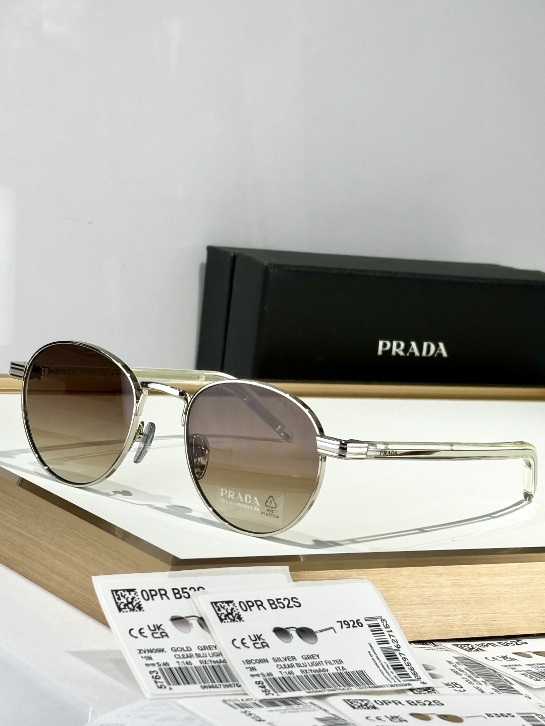 ss25 Original
ToP quality Prad~
Photo chromic光致变色
Mo