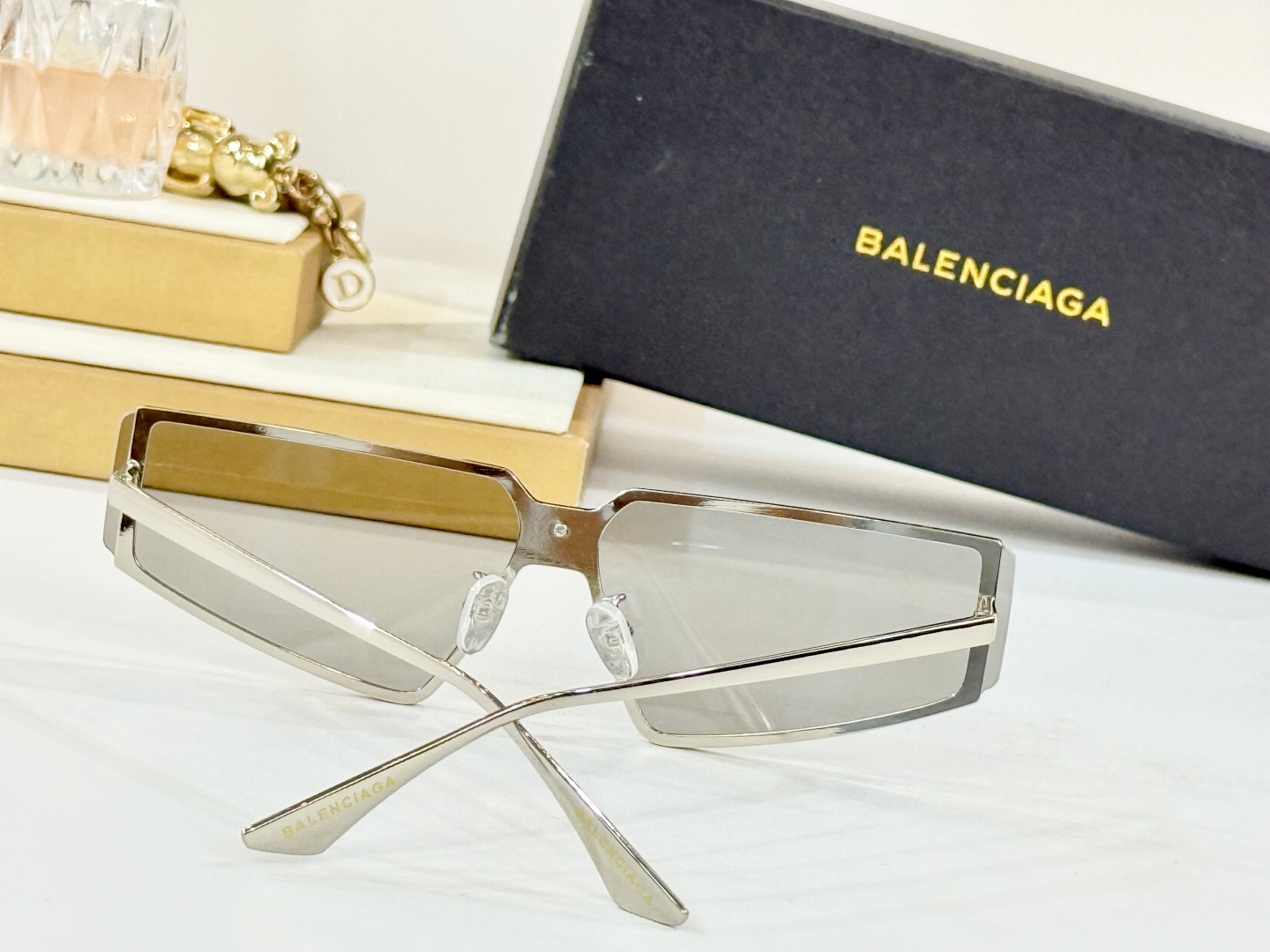  BALENCIAGA
MOD：BB0192S
Size：62口13 145
