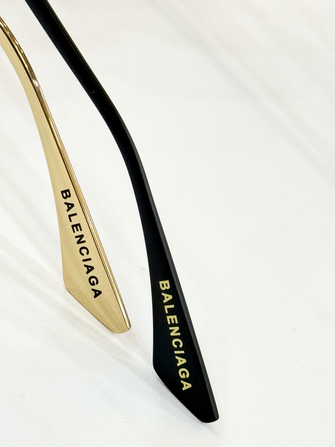  BALENCIAGA
MOD：BB0192S
Size：62口13 145
