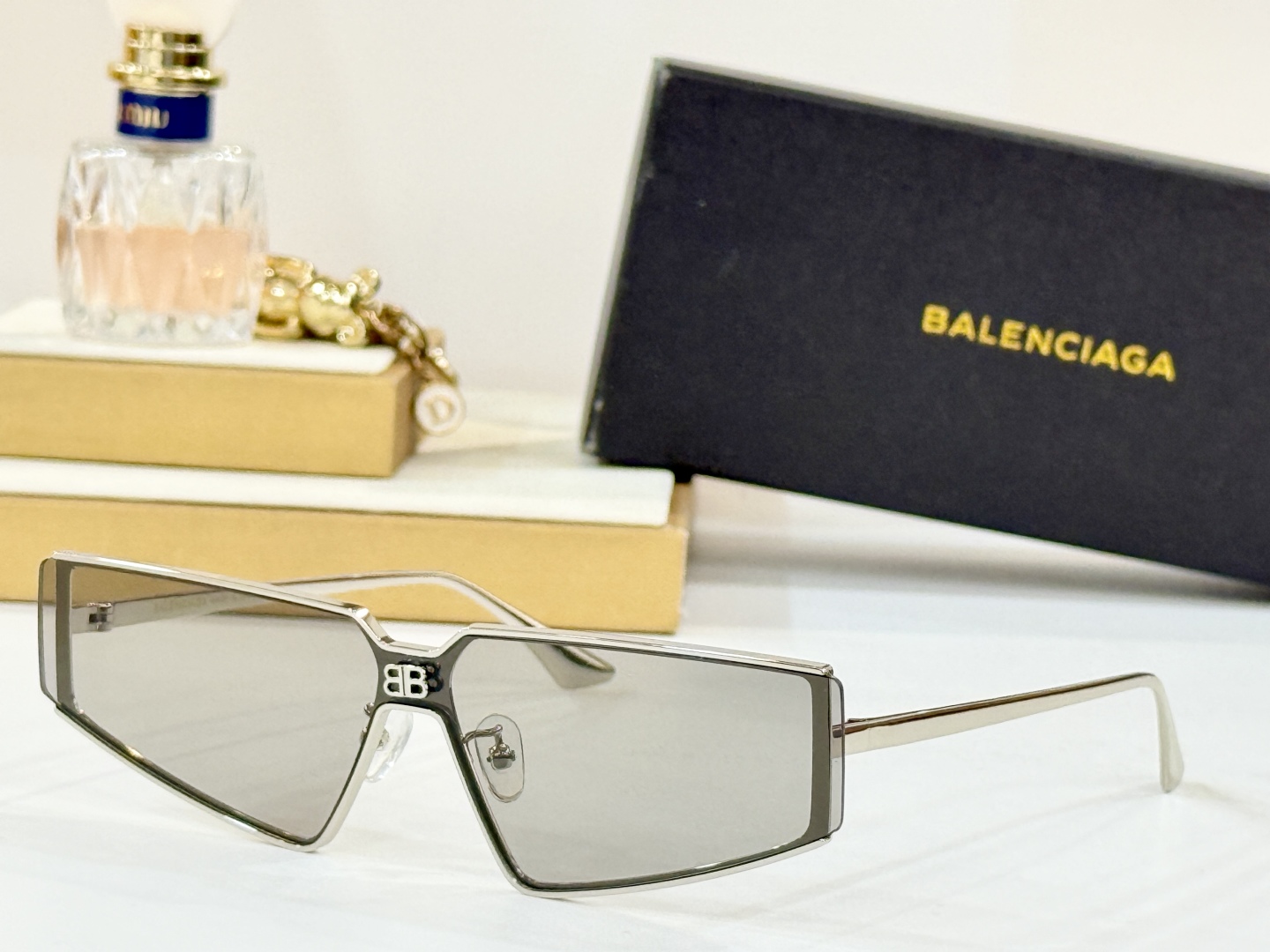  BALENCIAGA
MOD：BB0192S
Size：62口13 145
