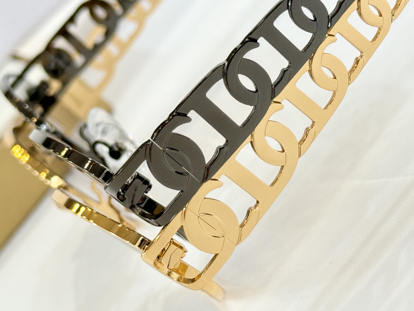  CHRISTIAN DIOR
MOD：2923 10A0
Size：56口18 142
