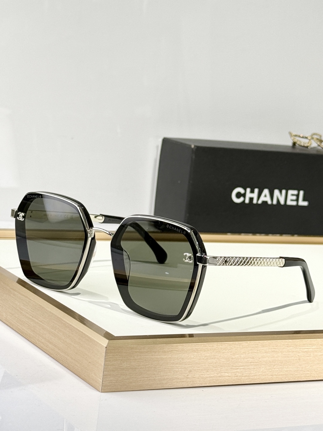  CHANEL
MODCH7402
Size62口16-145
