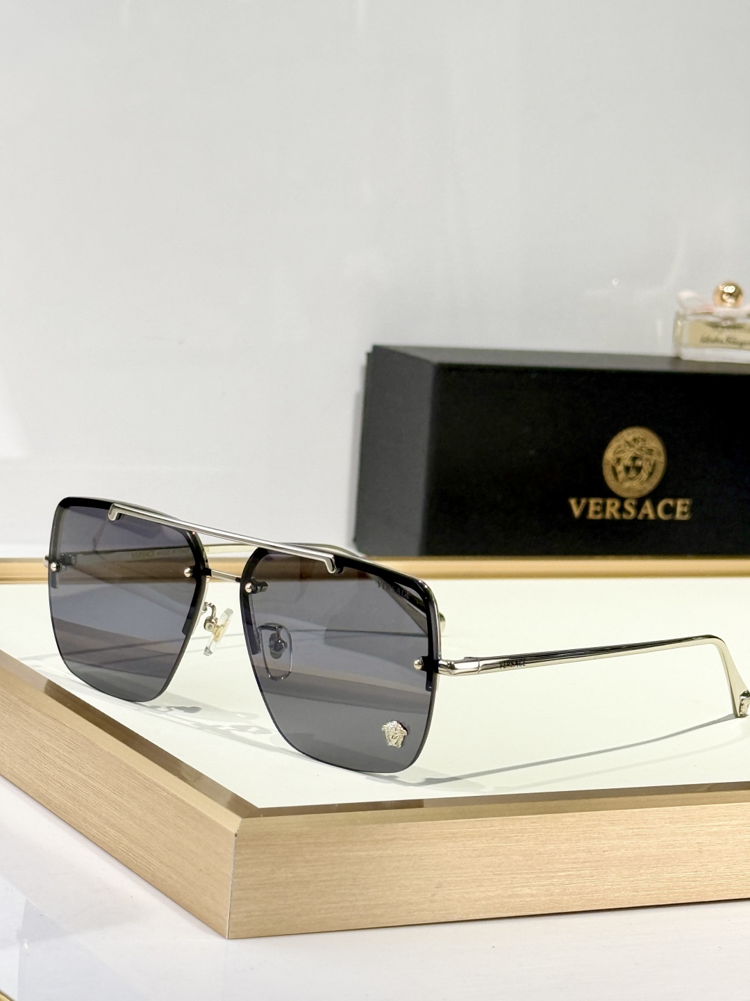  VERSACE
MOD：VE2232
Size：62口13 145
