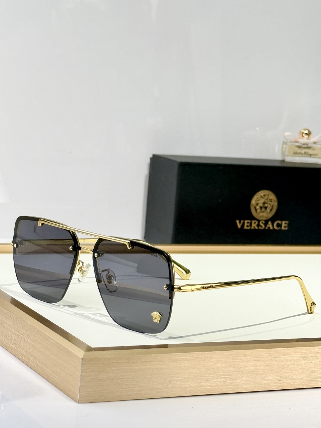  VERSACE
MOD：VE2232
Size：62口13 145
