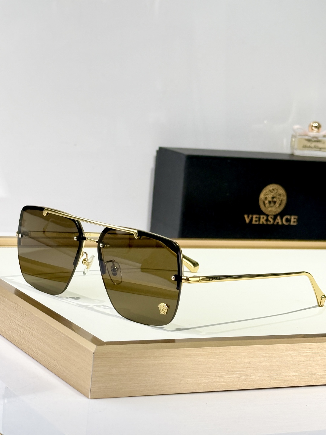 VERSACE
MOD：VE2232
Size：62口13 145
