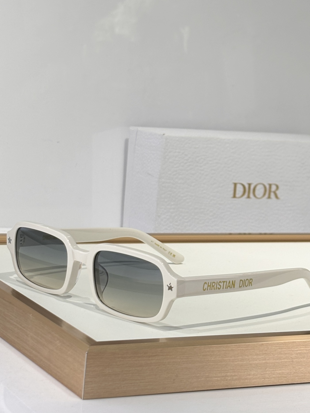  DIOR
MODEL Dior Pacific S3F 
SIZE：54口22-145

