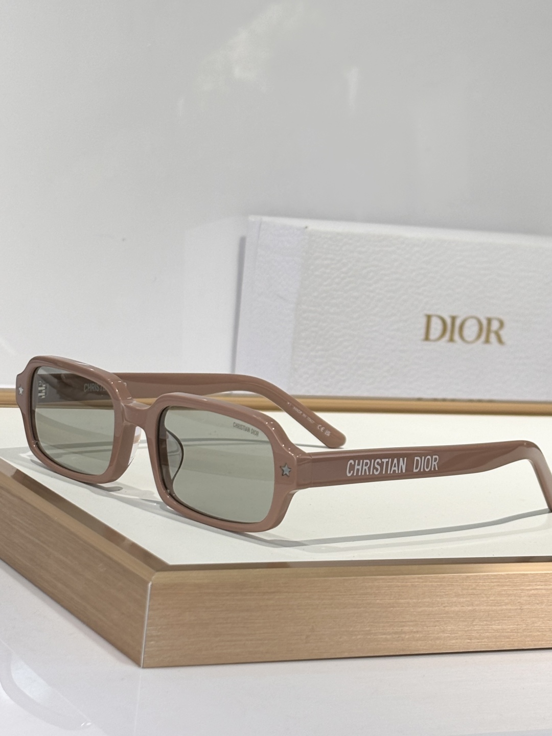  DIOR
MODEL Dior Pacific S3F 
SIZE：54口22-145

