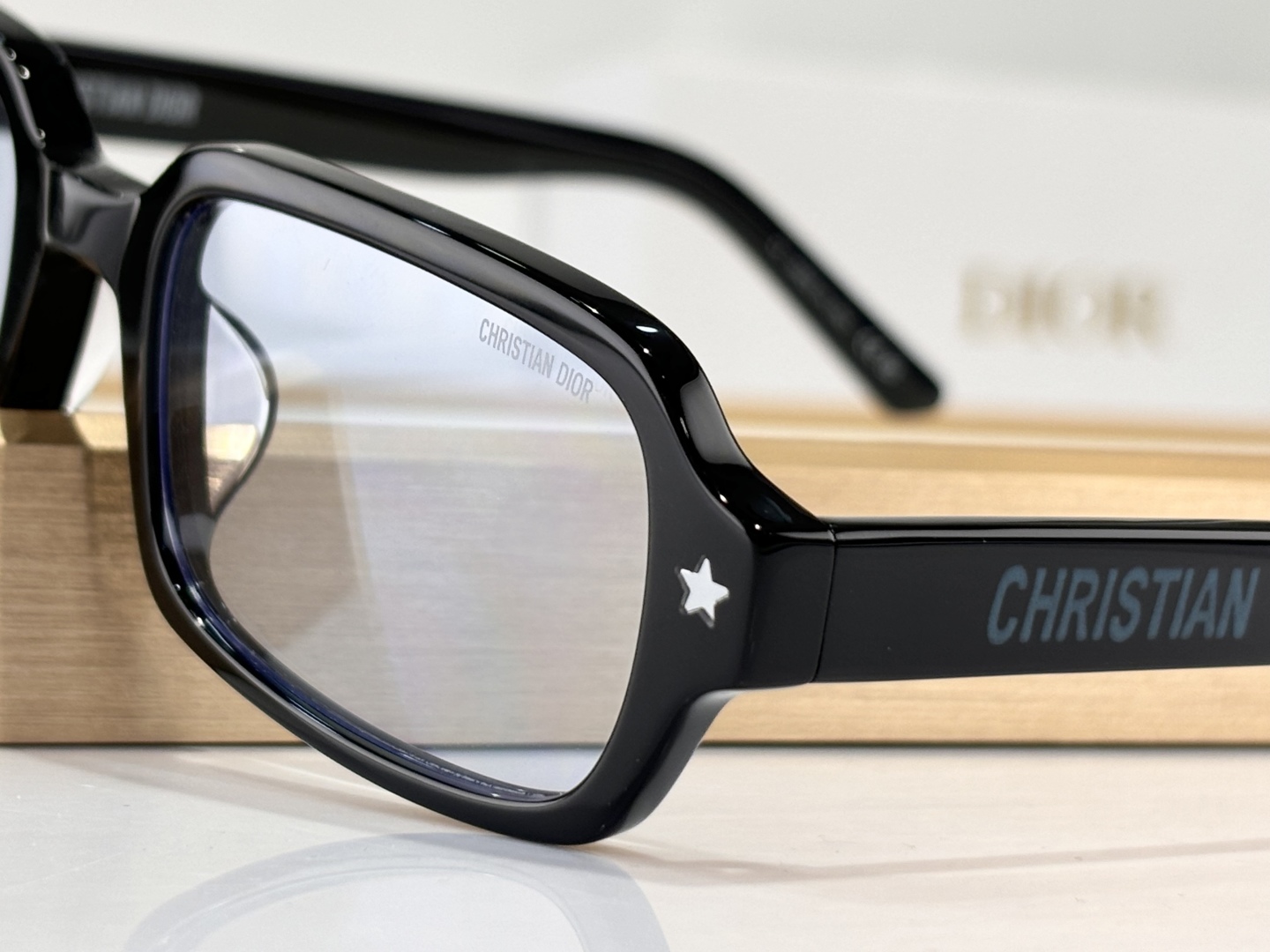  DIOR
MODEL Dior Pacific S3F 
SIZE：54口22-145


