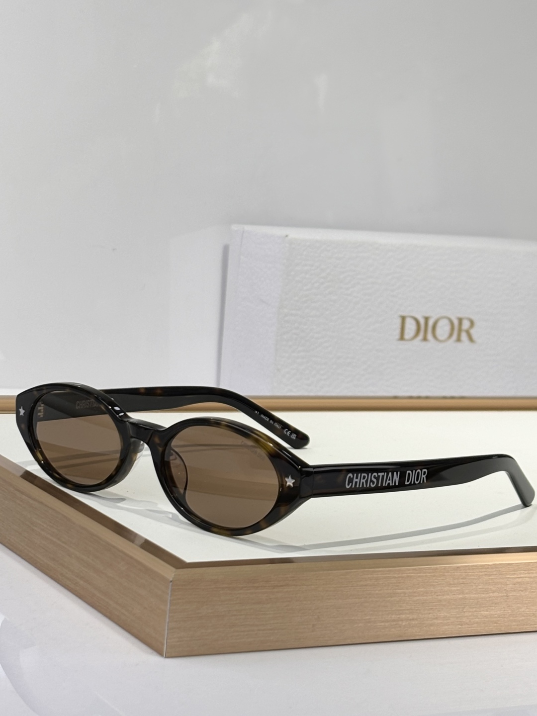  DIOR
MODEL Dior Pacific R1F 
SIZE：53口20-145
