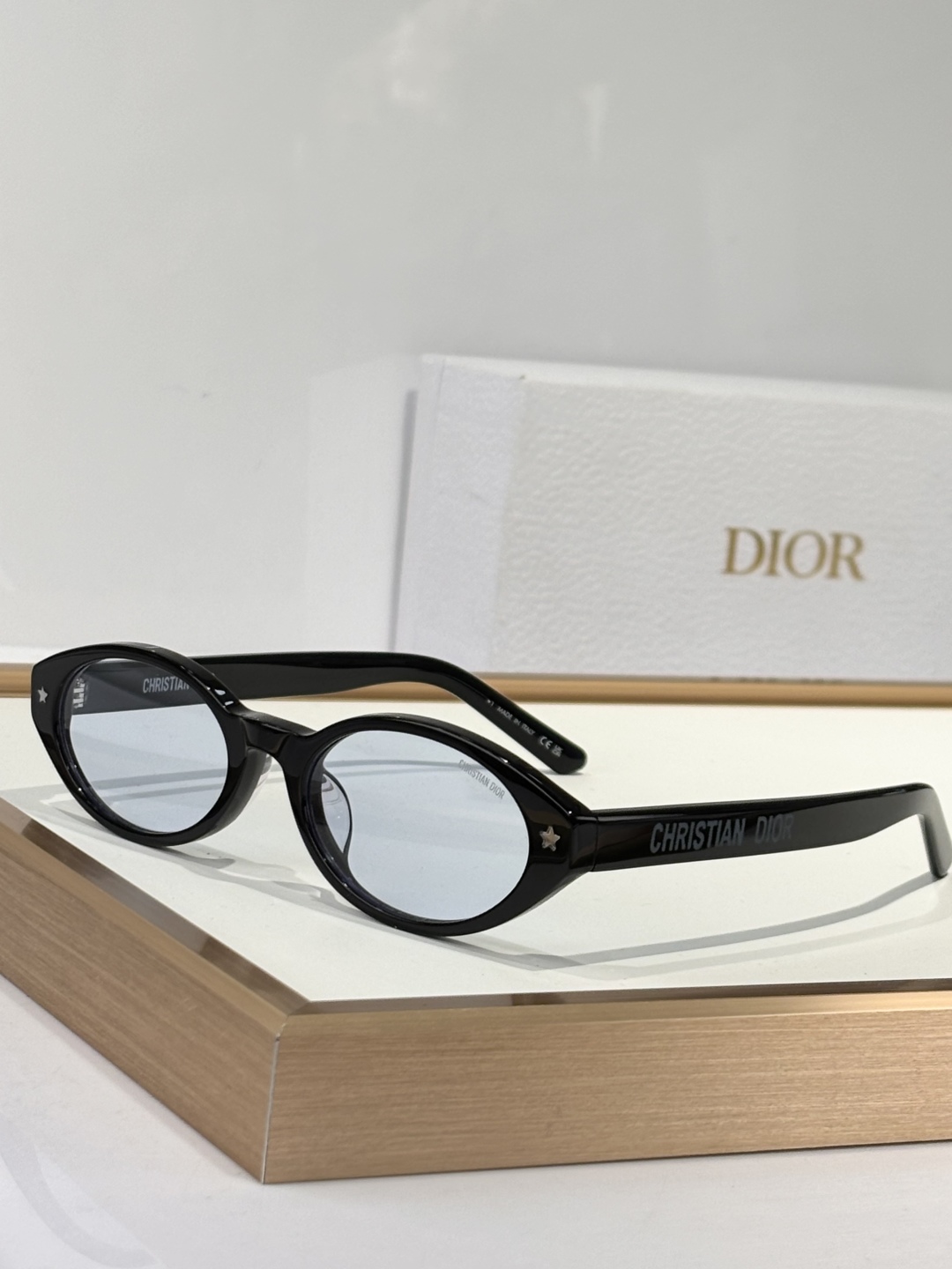  DIOR
MODEL Dior Pacific R1F 
SIZE：53口20-145
