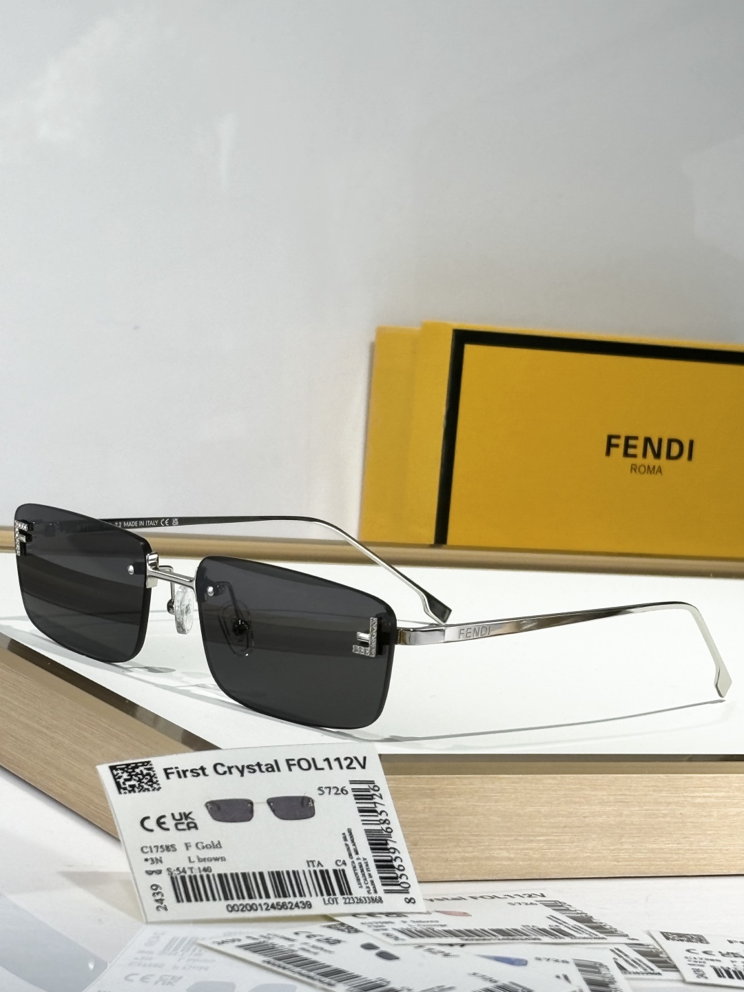 FFENDI* 
Photo chromic lenes 
Mod：FE4172US
里外双F，OBE定