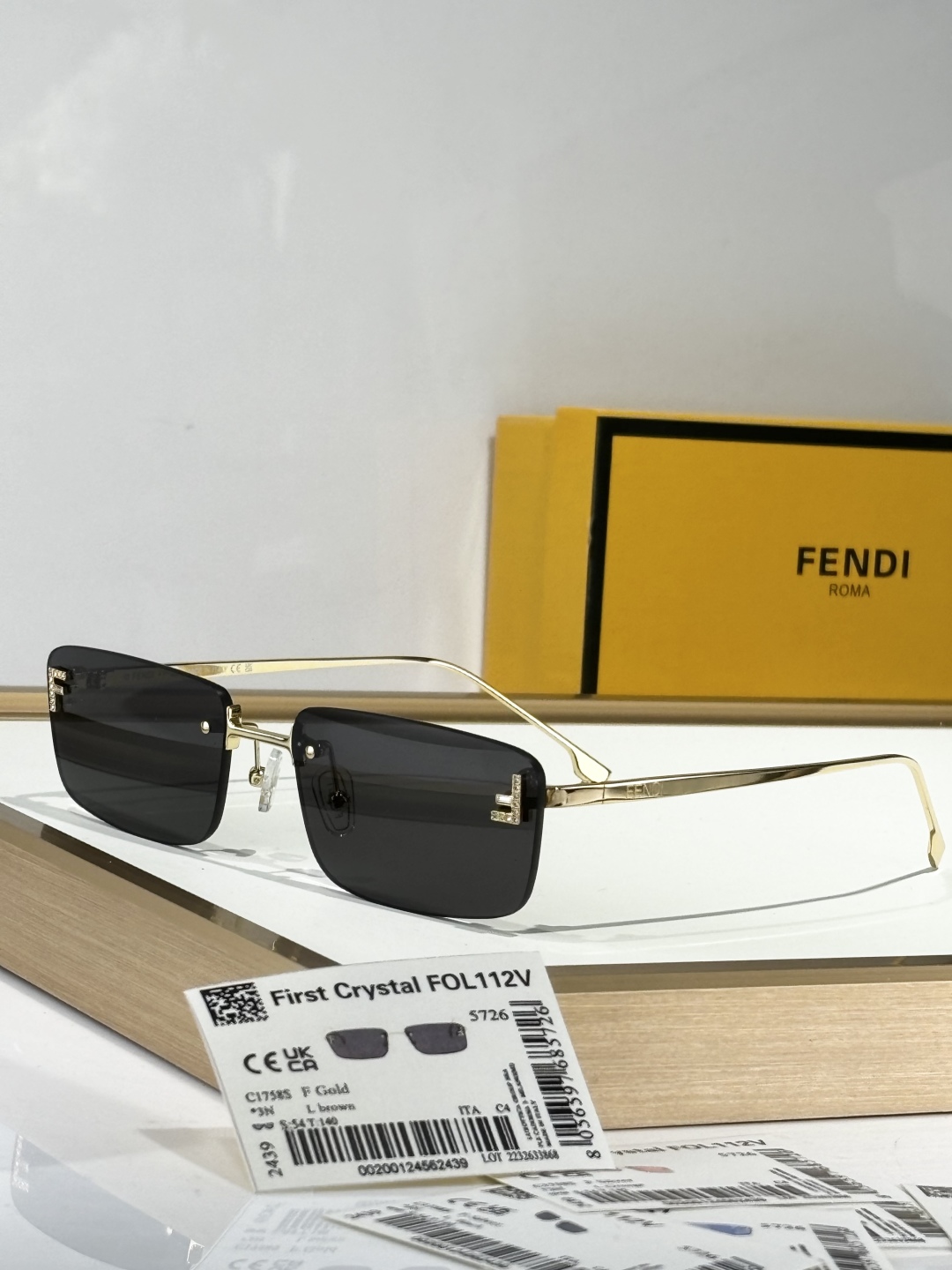 FFENDI* 
Photo chromic lenes 
Mod：FE4172US
里外双F，OBE定