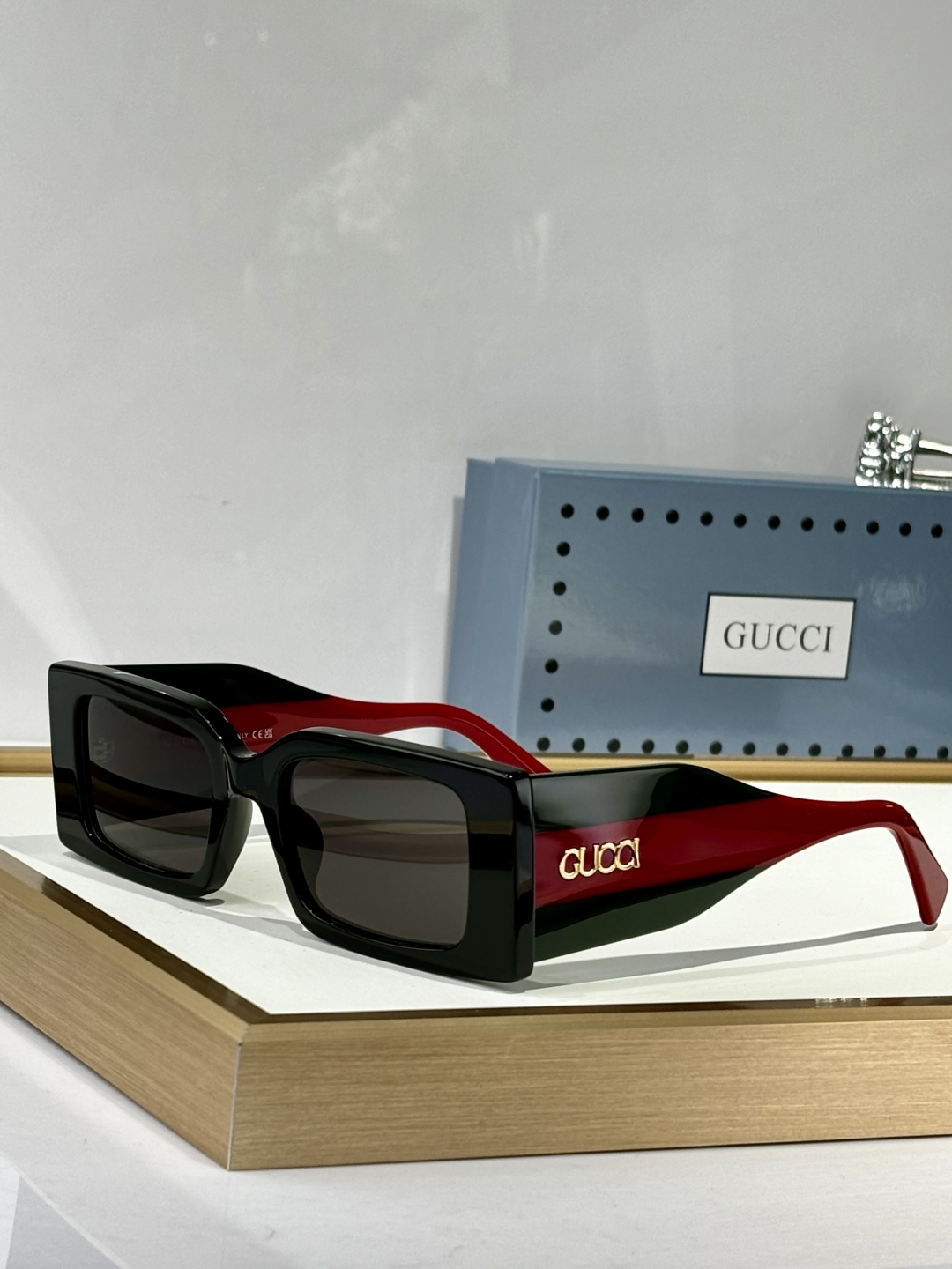 GUCC 𝑮𝒖𝒄𝒄𝒊
MODEL：GG1860S
SIZE：53口22-145

