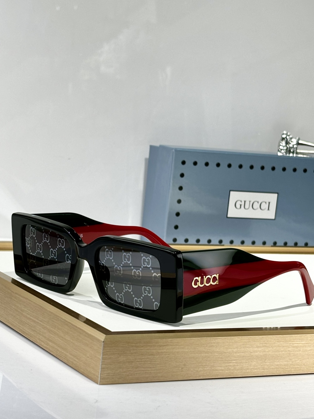  GUCC 𝑮𝒖𝒄𝒄𝒊
MODEL：GG1860S
SIZE：53口22-145
