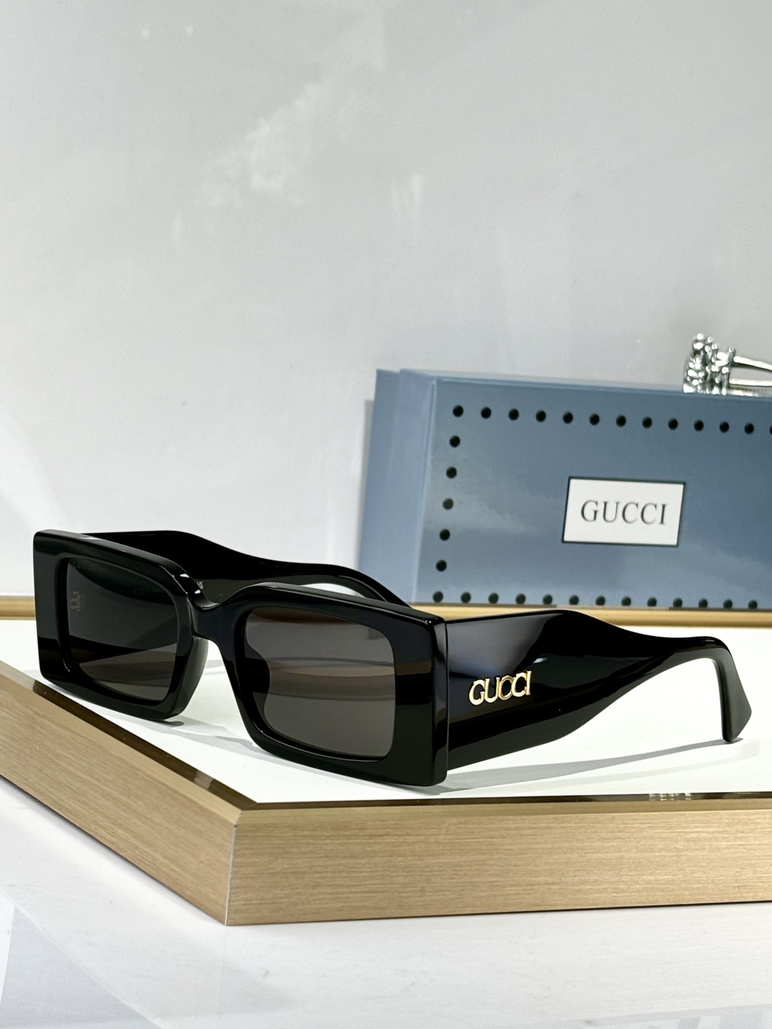  GUCC 𝑮𝒖𝒄𝒄𝒊
MODEL：GG1860S
SIZE：53口22-145

