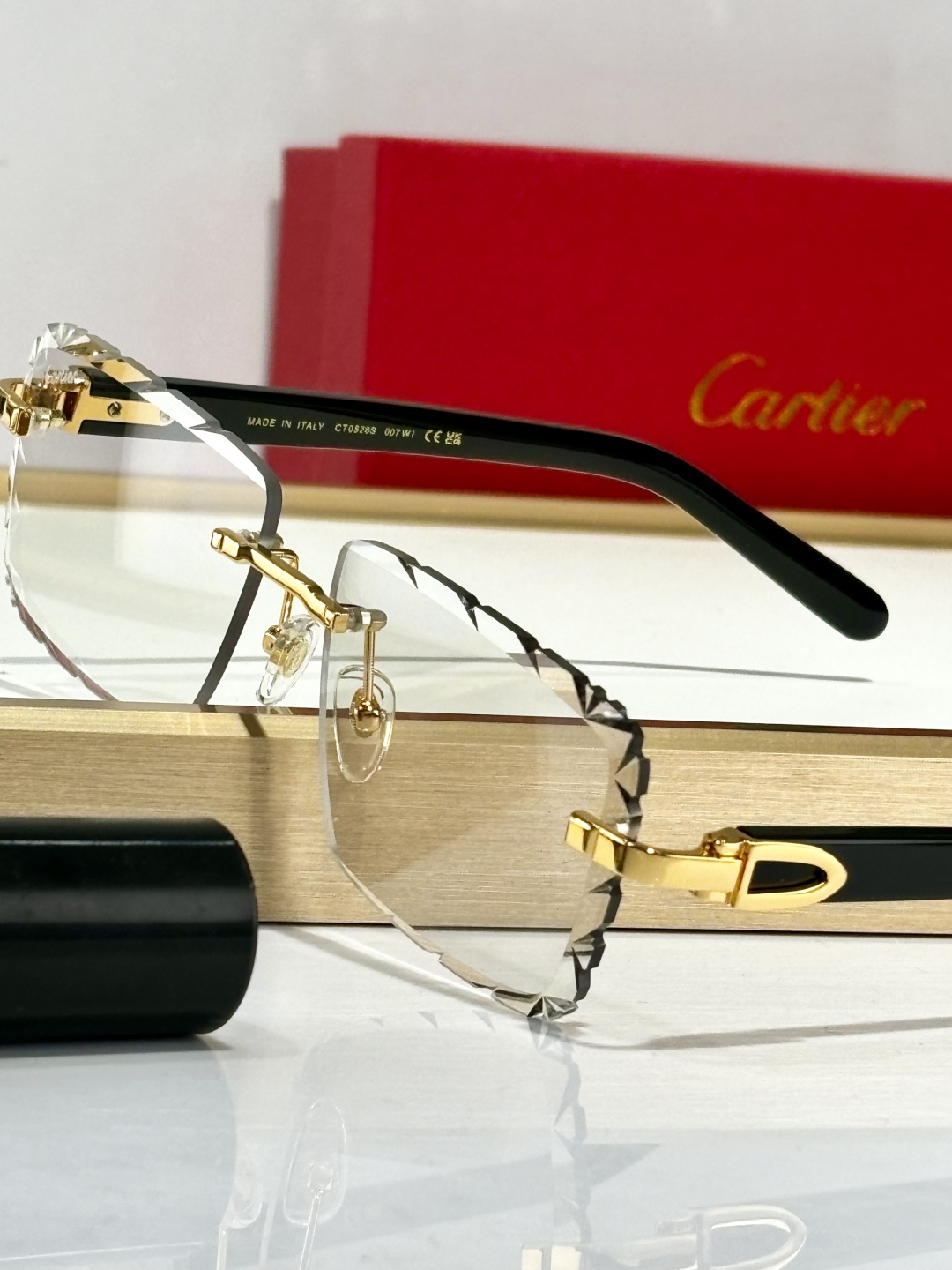  Cartier
MODCT0528S
Size60口16 140
