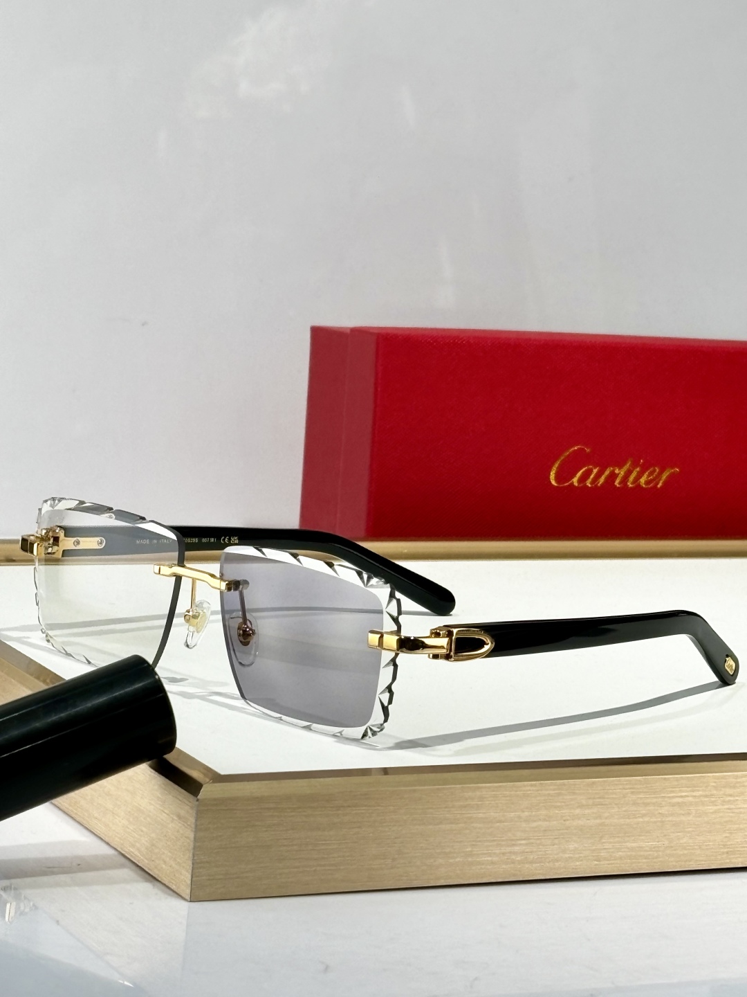  Cartier
MODCT0528S
Size60口16 140

