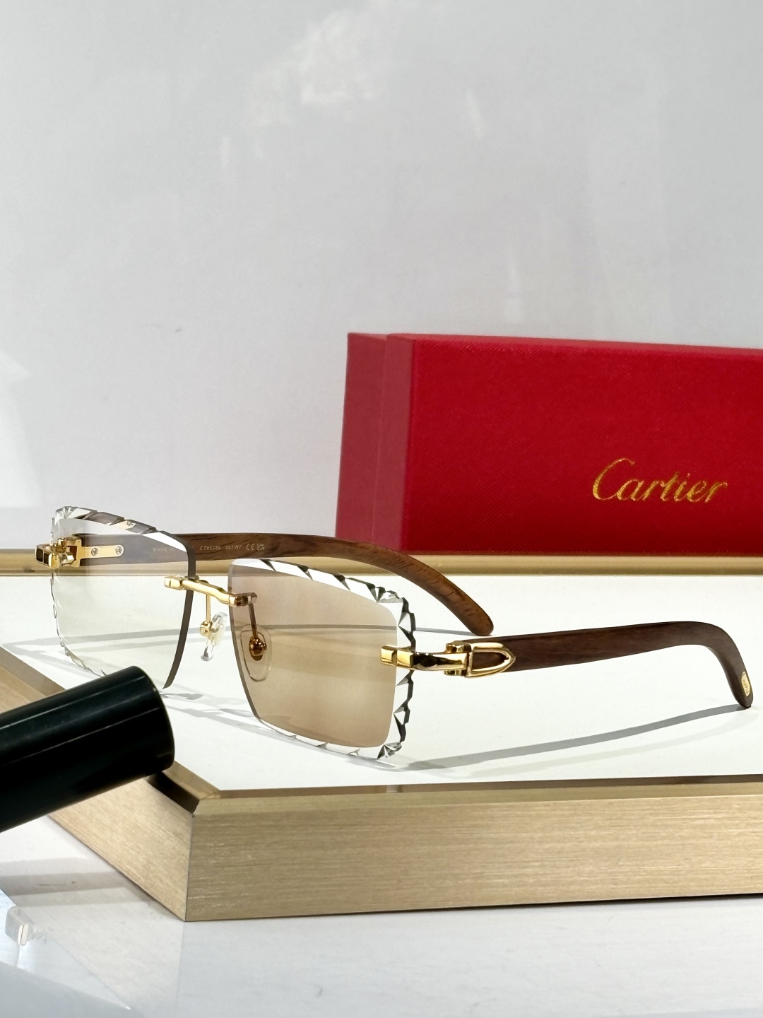  Cartier
MODCT0528S
Size60口16 140

