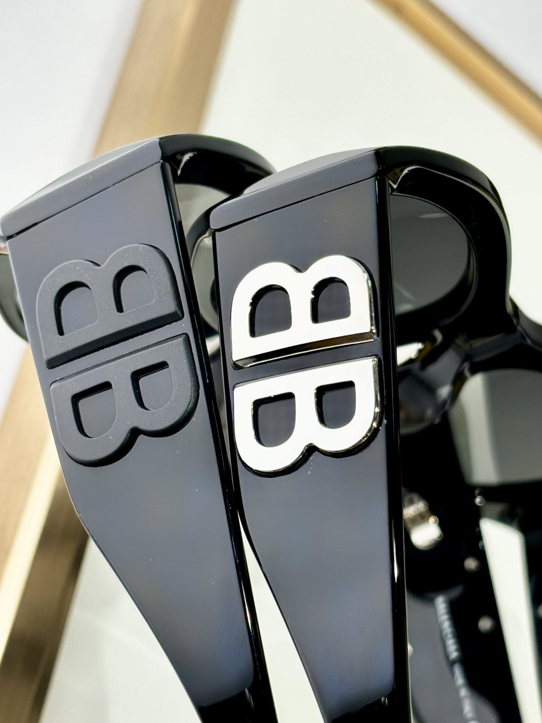  BALENCIAG*
MODEL：BB0396SK
SIZE：54口21-145
