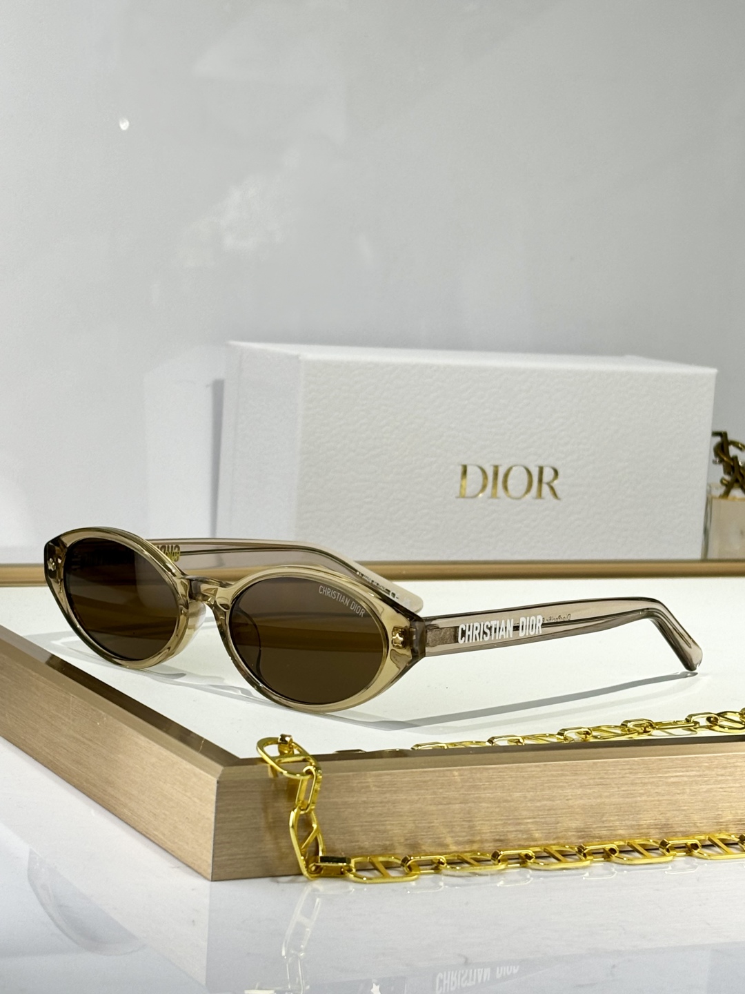  DIOR
MODEL DiorPacific R1I
SIZE：52口18-140
