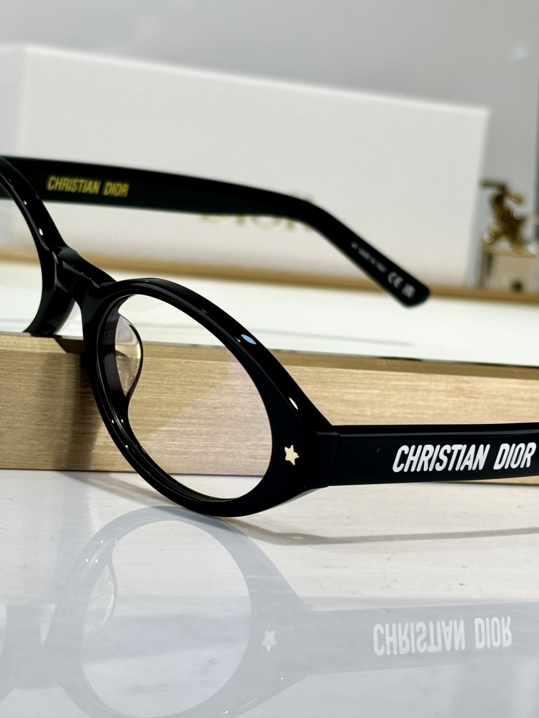  DIOR
MODEL DiorPacific R1I
SIZE：52口18-140
