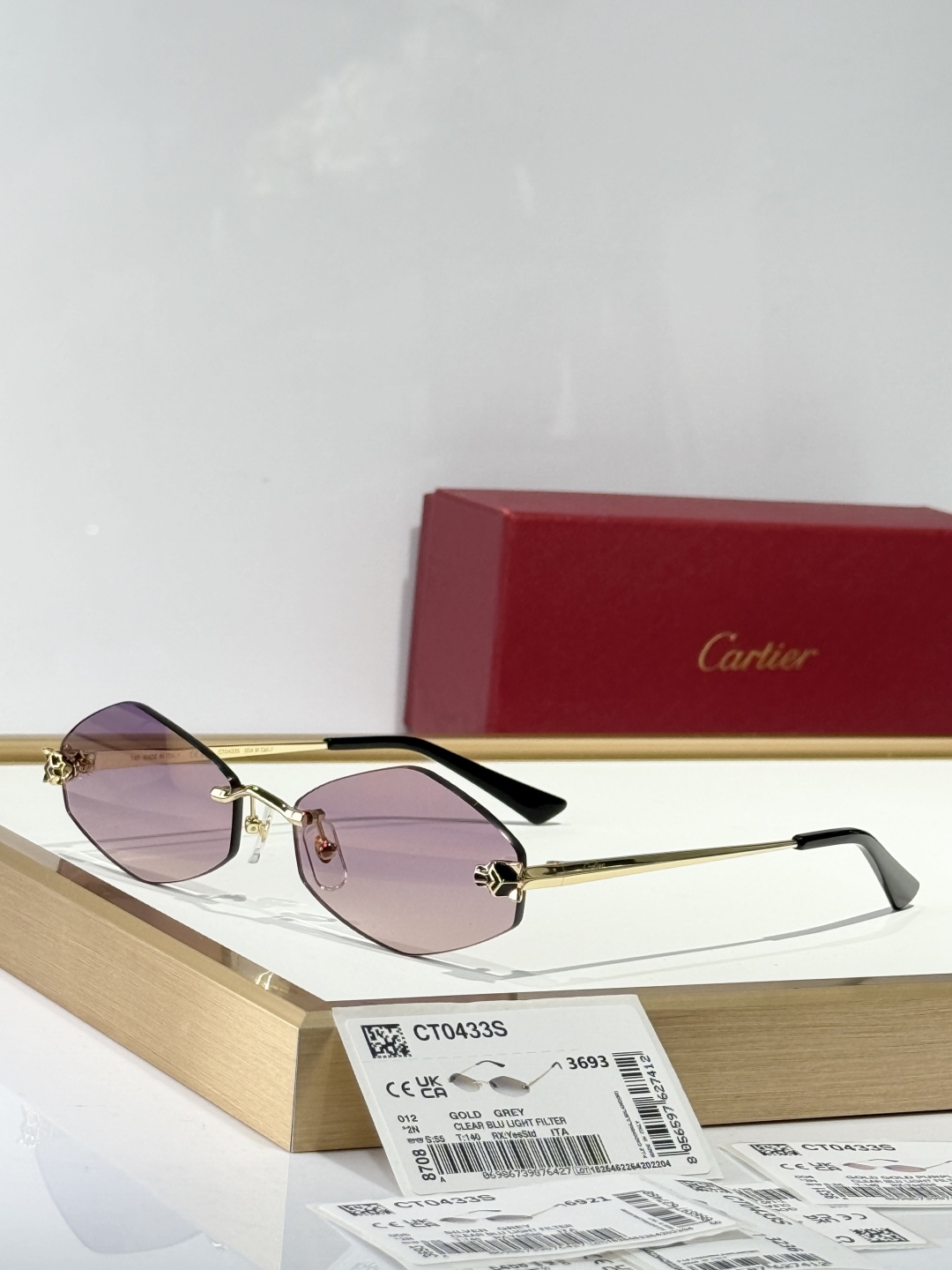  Cartier💘
Mod：CT0433S
Size：55-20-140
专属定制品质
zP 打版
高精