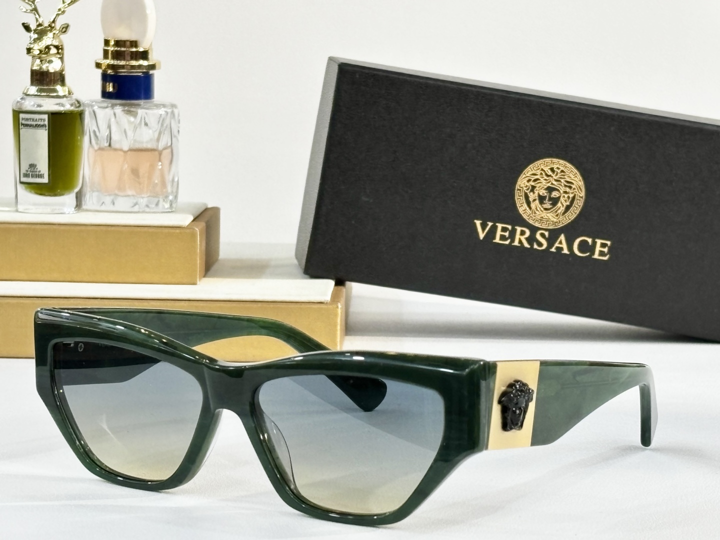  VERSACE
MOD：VE S89
Size：55口16 145
