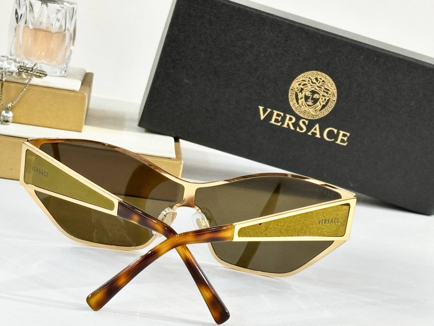  VERSACE
MOD：VE2205
Size：68口4 135
