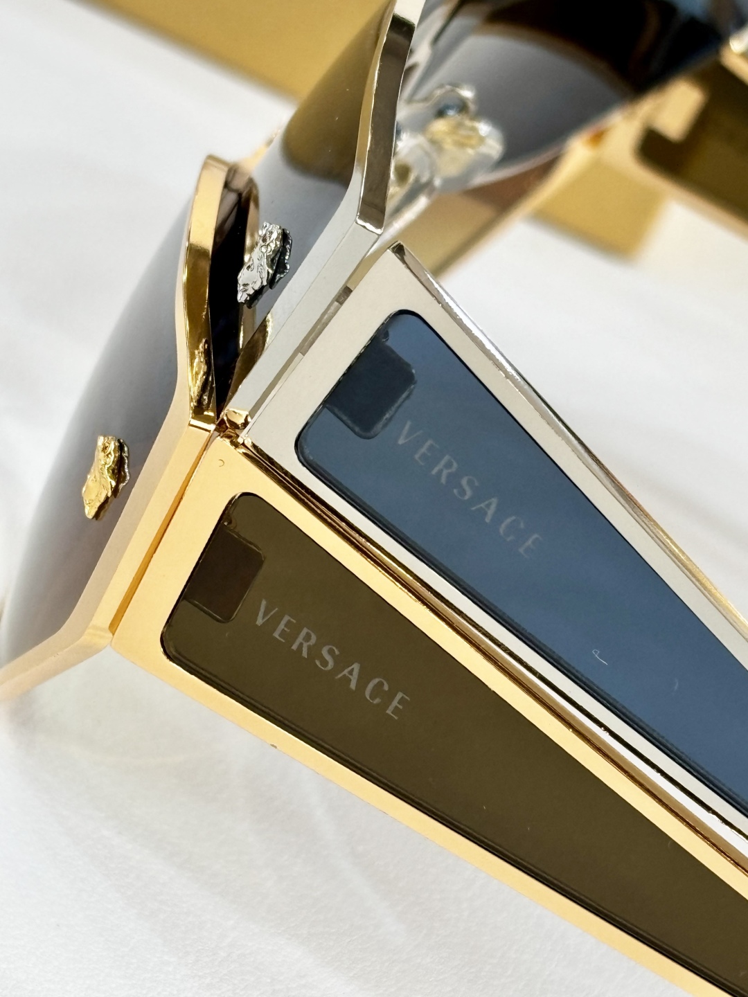 VERSACE
MOD：VE2205
Size：68口4 135
