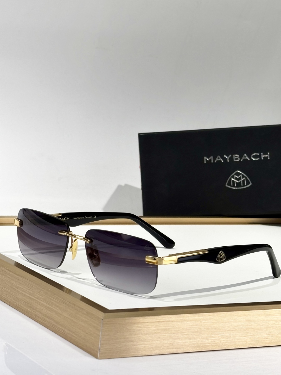 Maybach eyewear  
MODTHE ARTIST I
Siz 61-18-145

