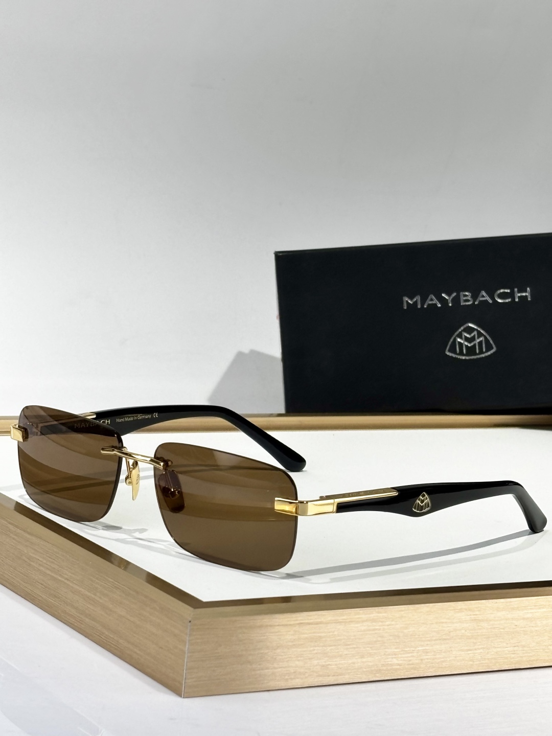  Maybach eyewear  
MODTHE ARTIST I
Siz 61-18-145
