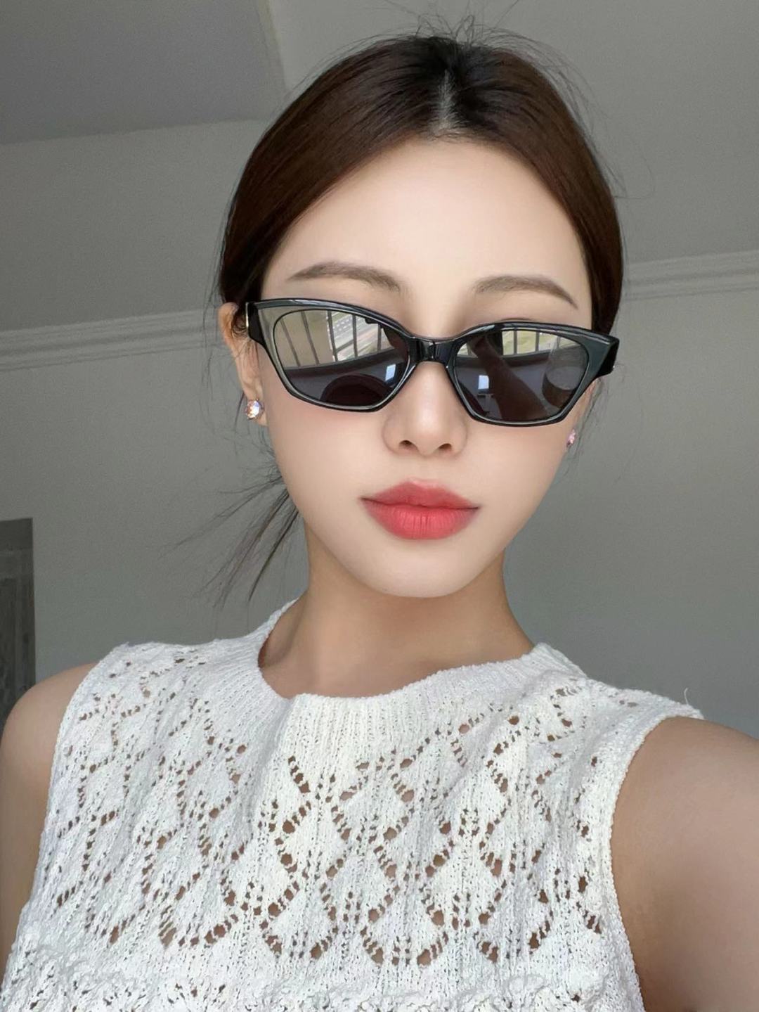  CELIN*
凯旋门logo
MOD：CL40524
Size：52口19-140 

