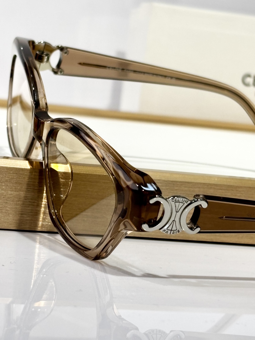  CELIN*
凯旋门logo
MOD：CL40524
Size：52口19-140 

