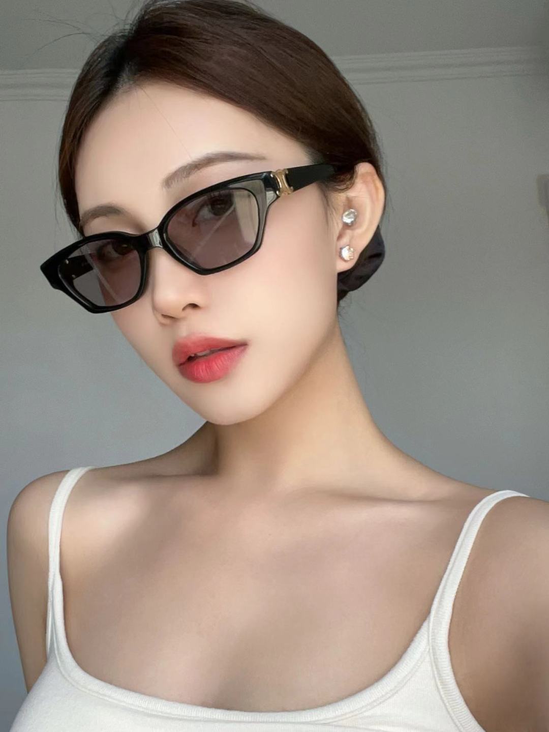  CELIN*
凯旋门logo
MOD：CL40524
Size：52口19-140 

