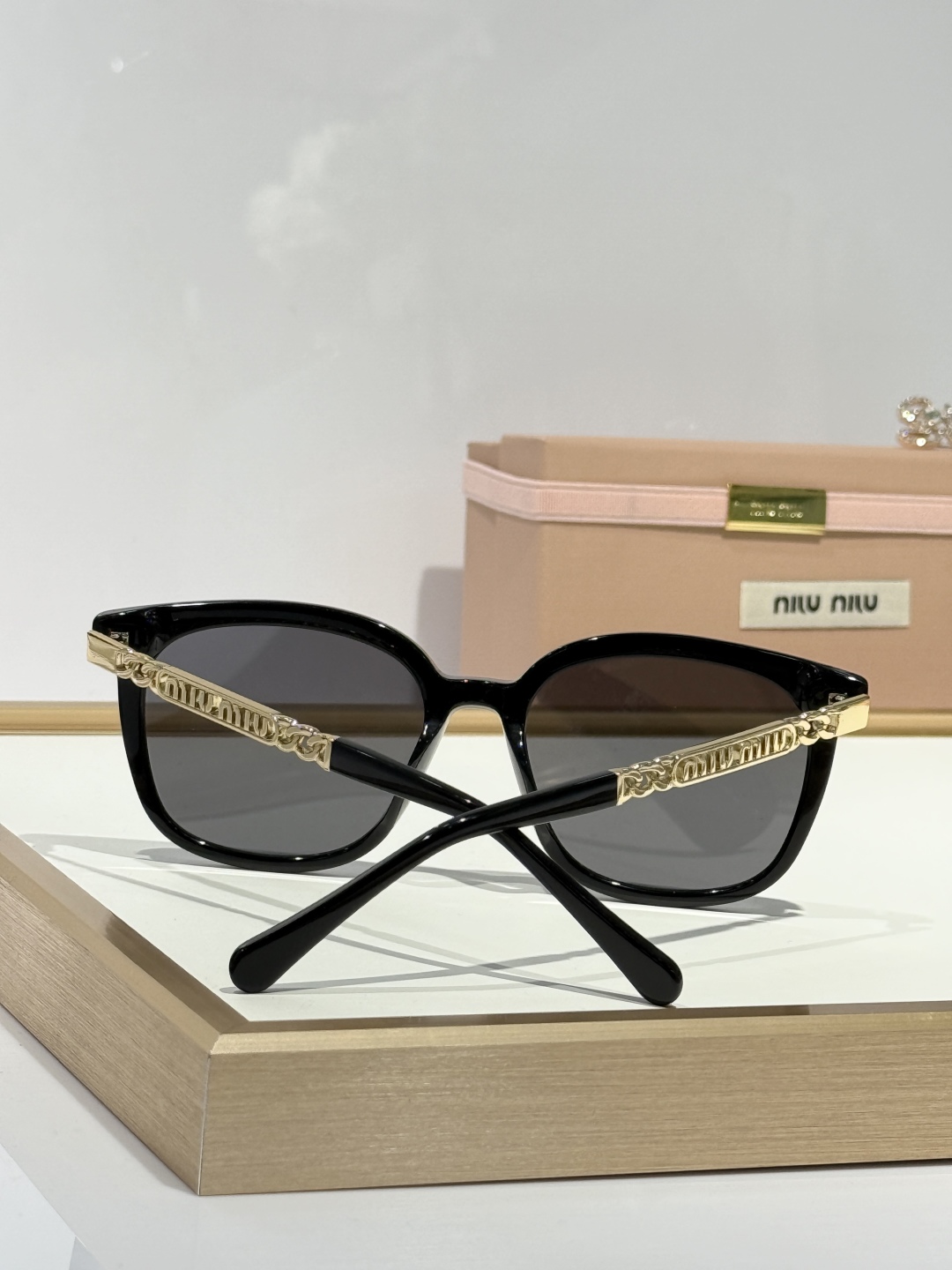  MIU MI*
MOD：SUM 70N
Size：55口18 145，
