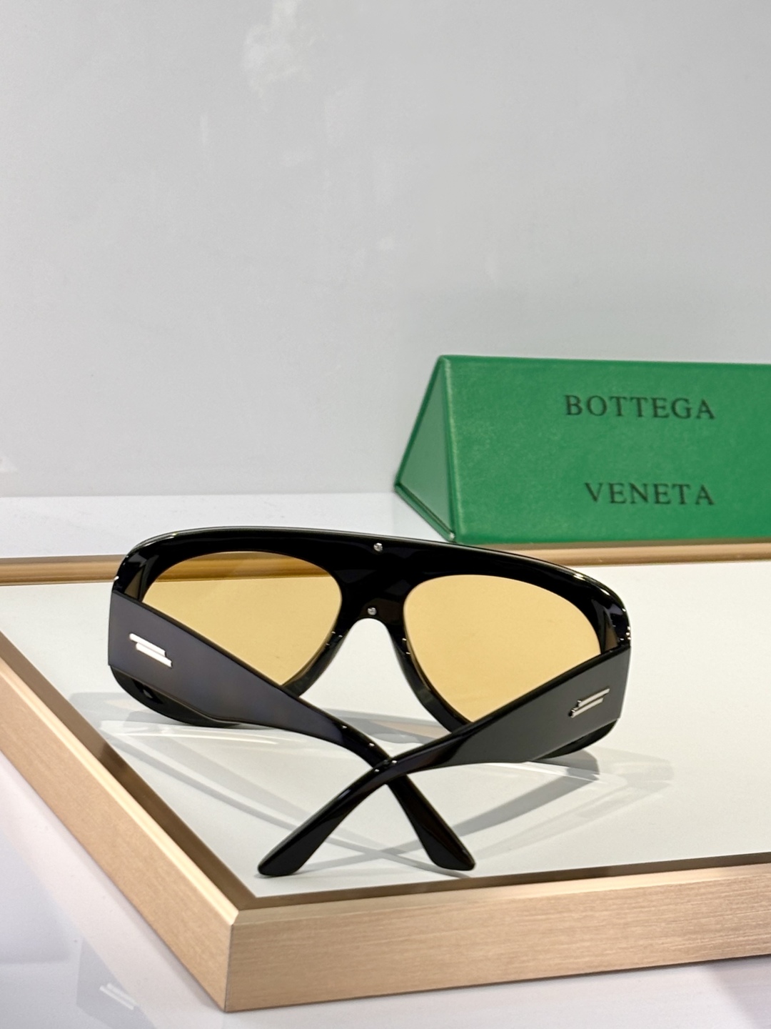  BOTTEGA VENET*
Oversized 
MODEL：BV1362S
SIZE58口17-1