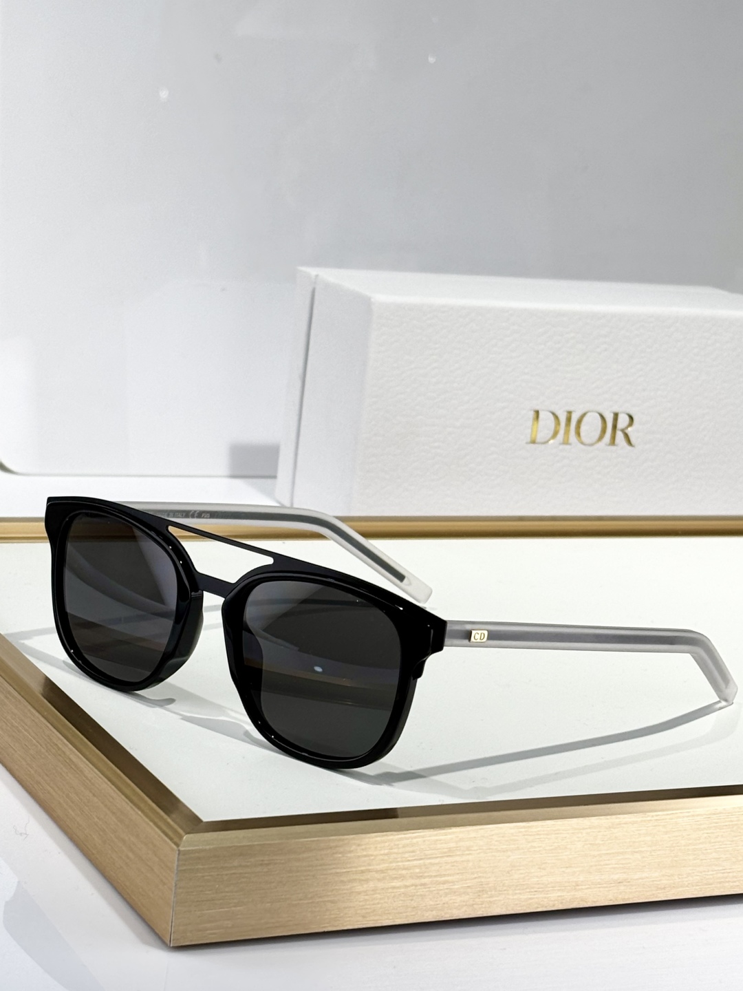  DIOR
MOD：BLACKTIE221S
Size：53口20 150
