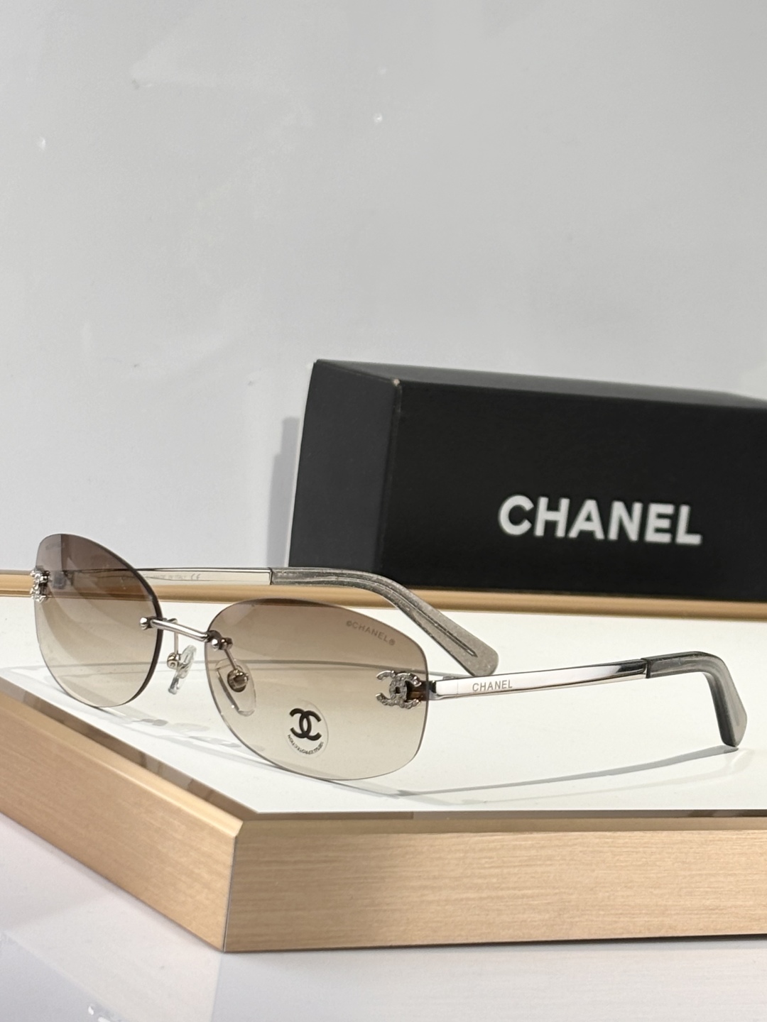 。CHANE
MODEL：A71559
SIZE：62口16-145

