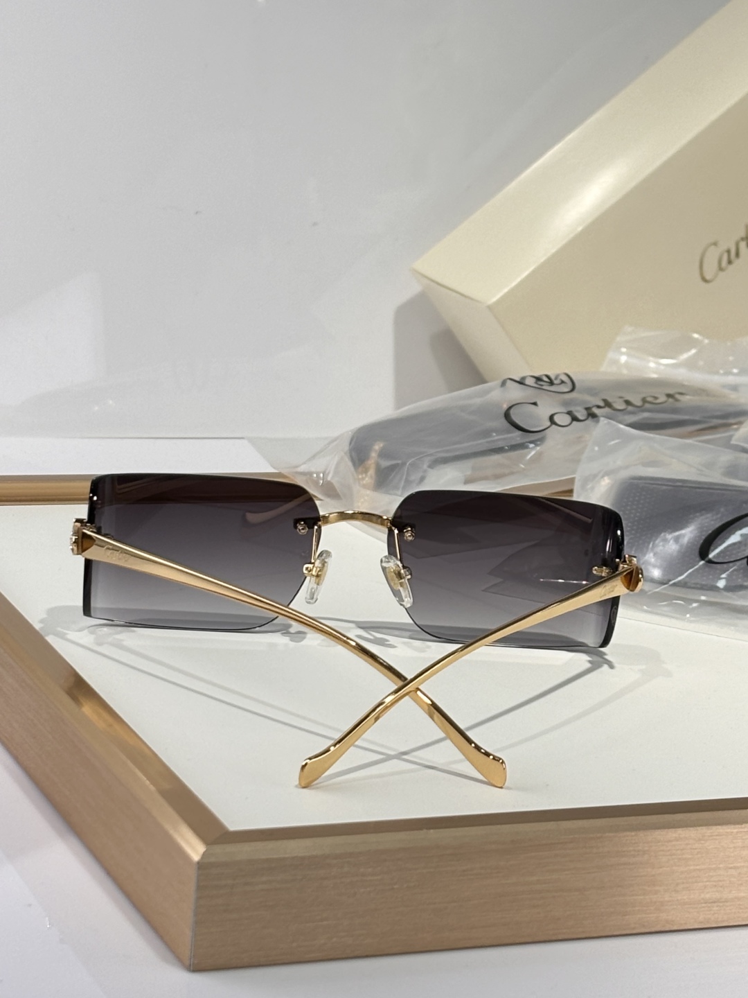  Oversized 
ToP quality 
Cartier
CT0545
size：59口17-1