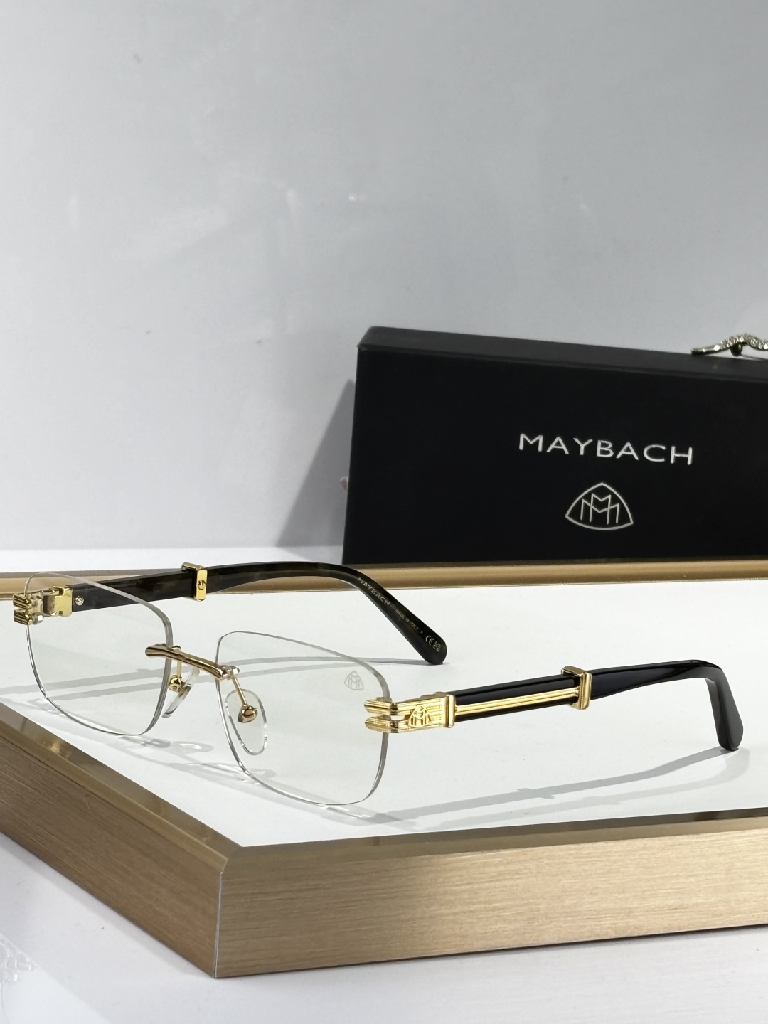  MAYBAC
MODELTHE HIGHNESS I
SIZE：57口17-140

